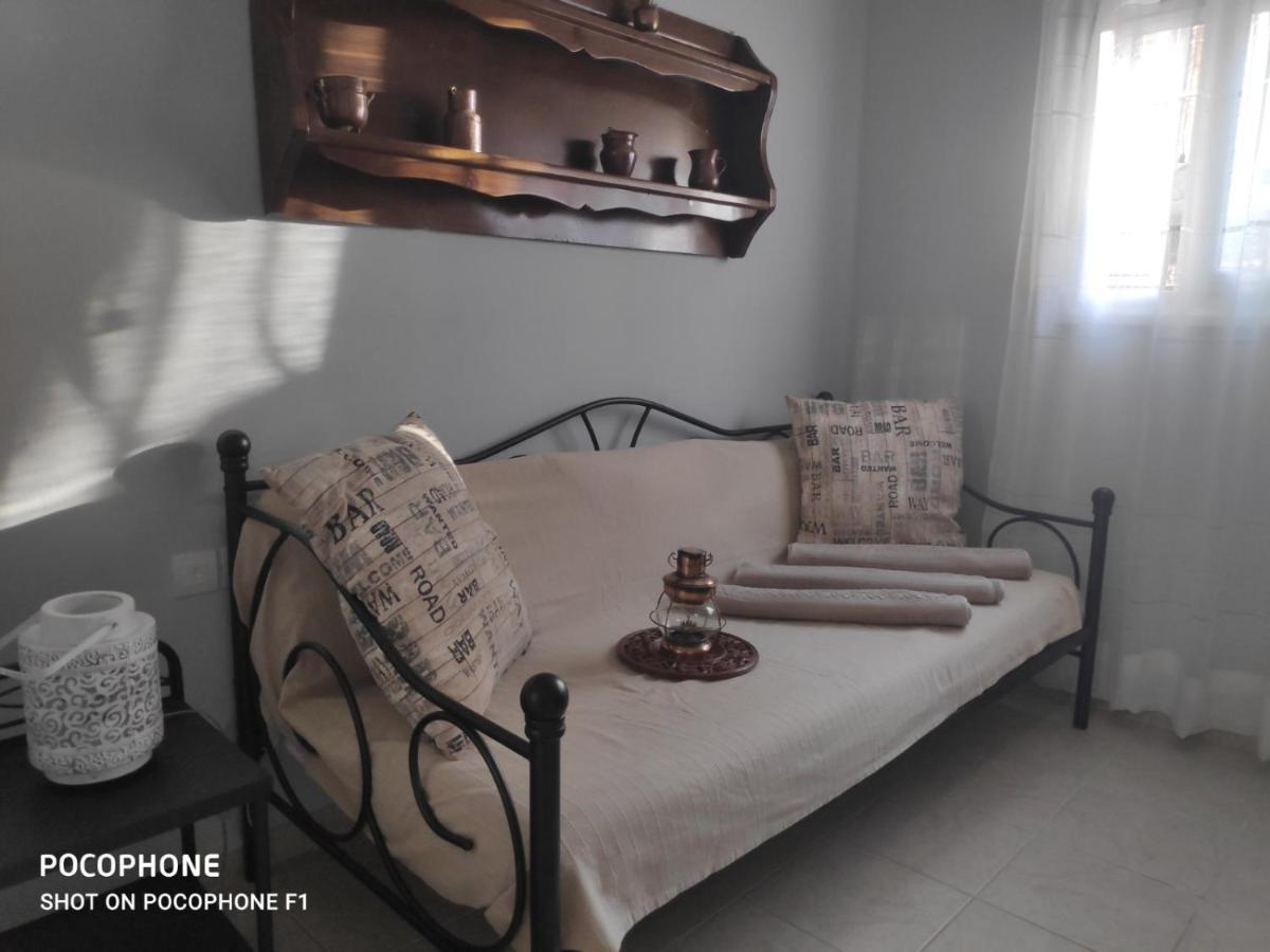 Greca Mare-traditional Greek Boutique Apt.