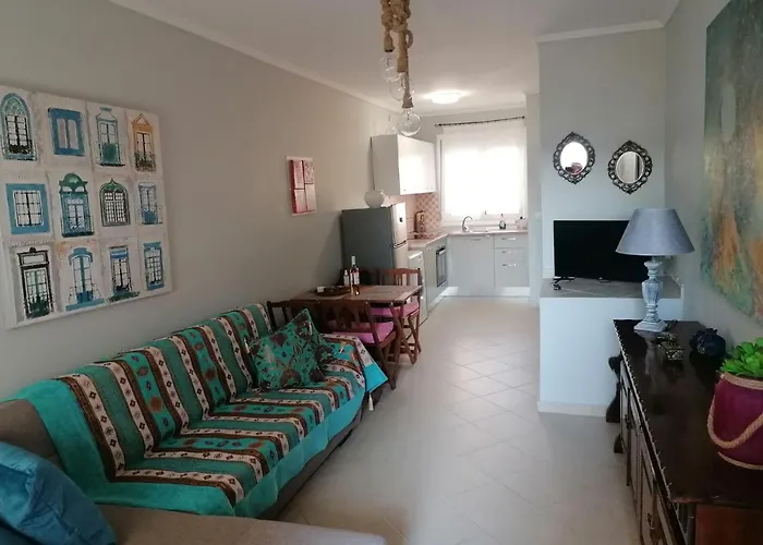 Greca Mare-Traditional Greek Boutique Apt.